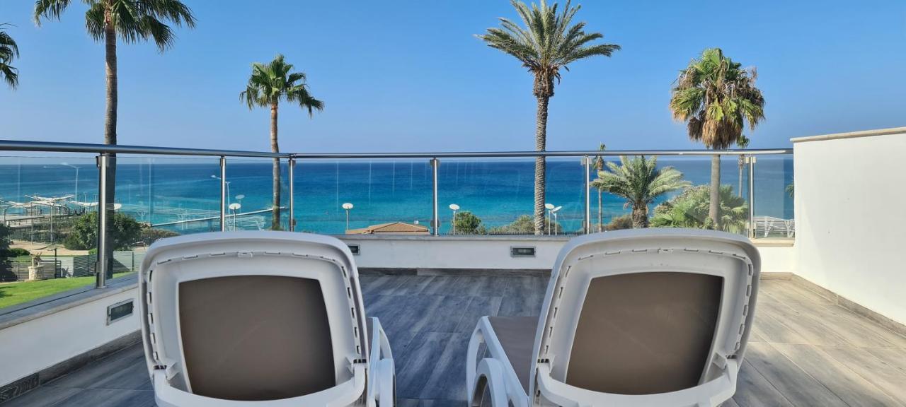 Phaedrus Living: Seafront Luxury Flat Pallini Court 113 Protaras Bagian luar foto